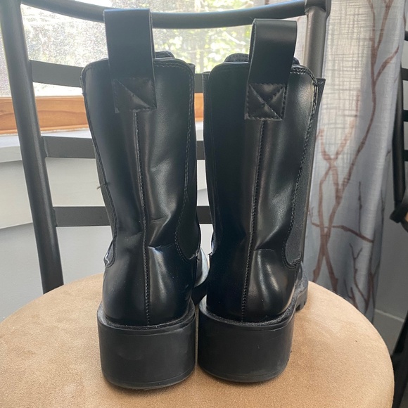 H&M Chelsea Boots - Picture 5 of 7